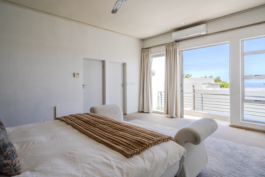 2 Bedroom Property for Sale in Camps Bay Western Cape